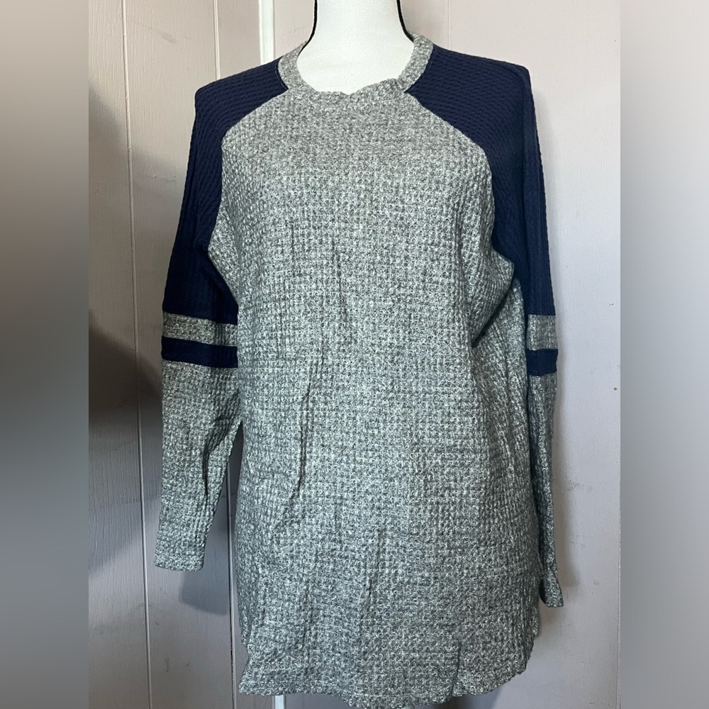 American Eagle Long Sleeve Shirt